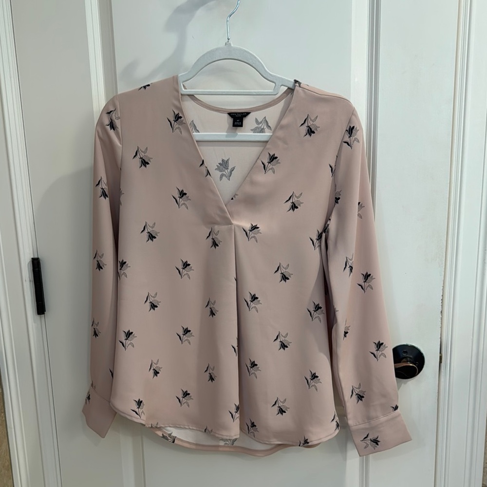 Ann Taylor Pink Fitted Long Sleeve Blouse